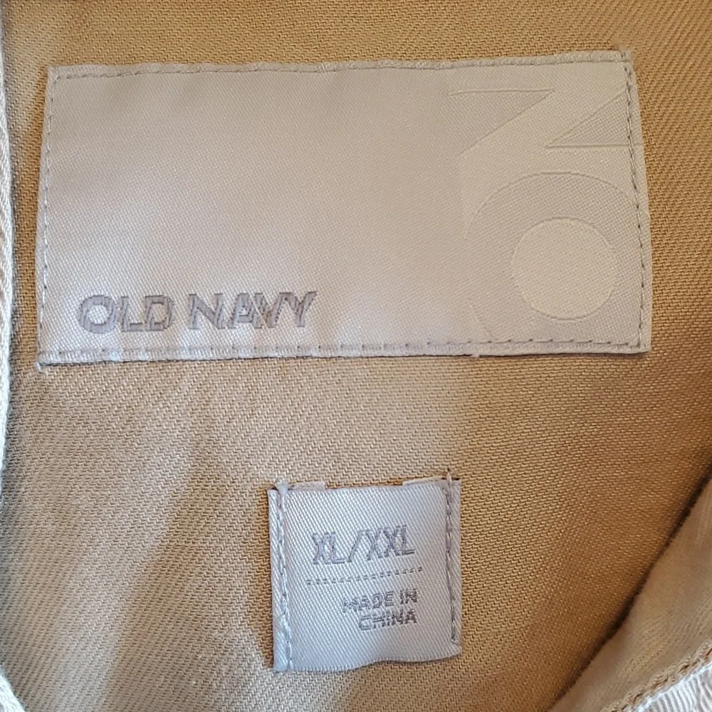 Old Navy women's zipped, hooded poncho jacket. Tan, XL/XXL - Picture 7 of 9